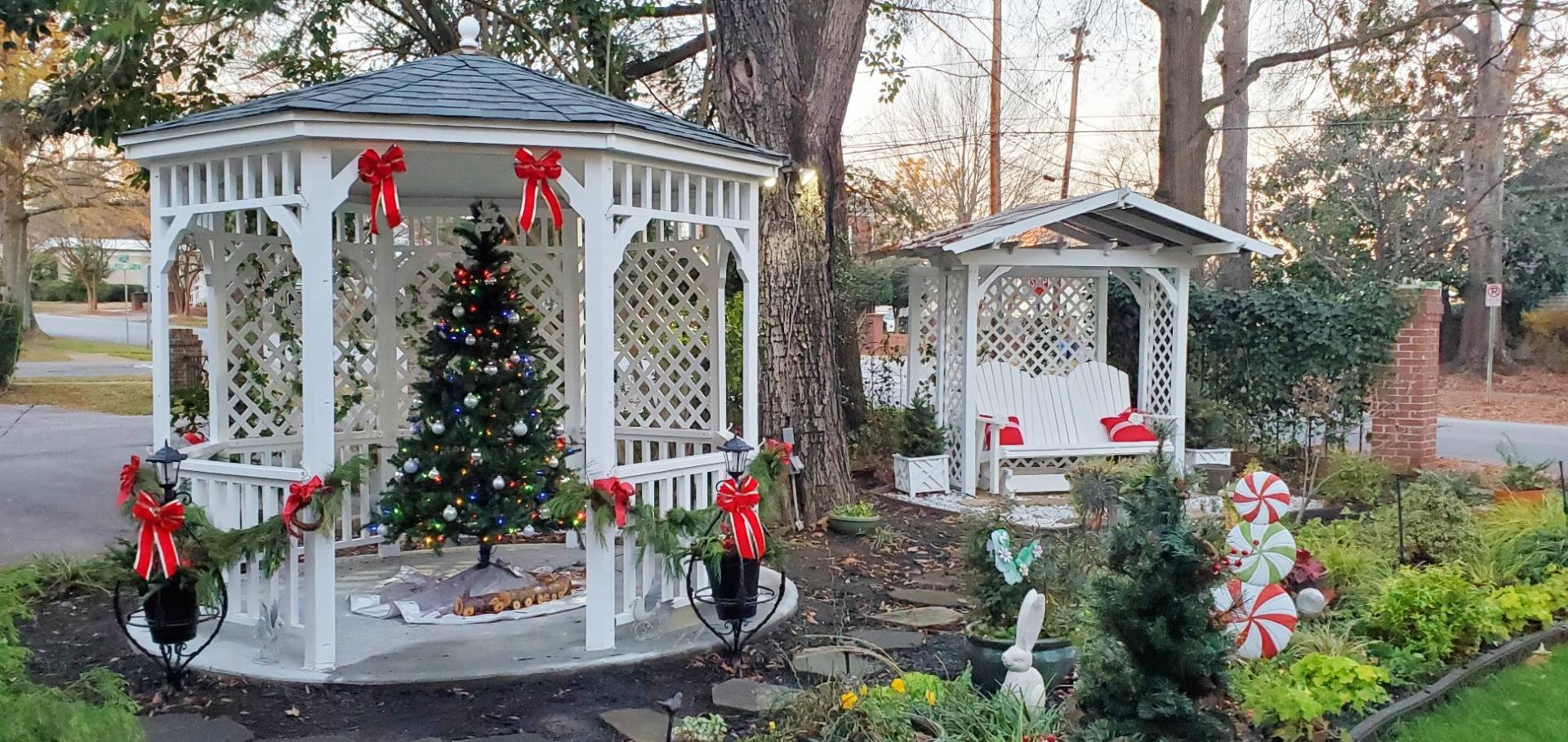 Christmas tree in Gazebo